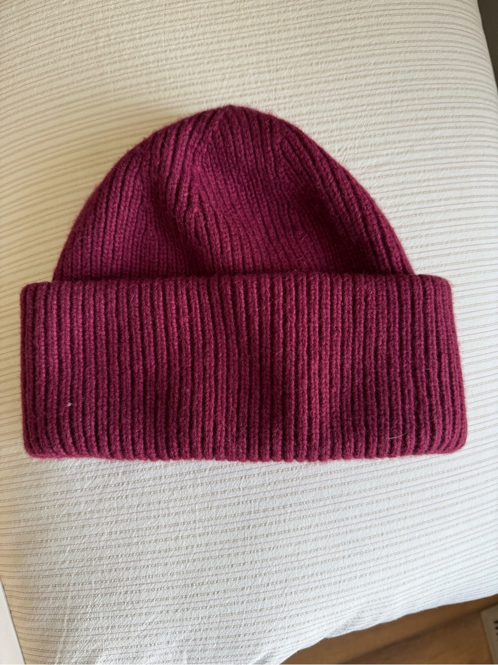 Madewell Ribbed Knit Beanie in Berry Pink